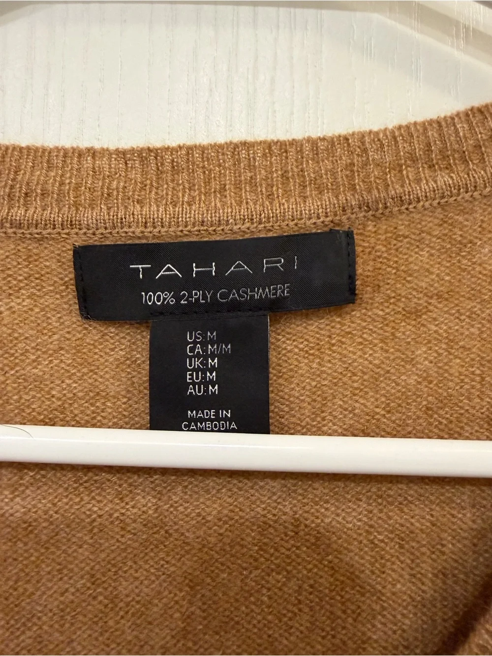 Tahari 100% 2-Ply Cashmere V-Neck Sweater Womens M Camel Tan Luxury